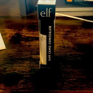16Hr Camo Concealer full coverage matte white.